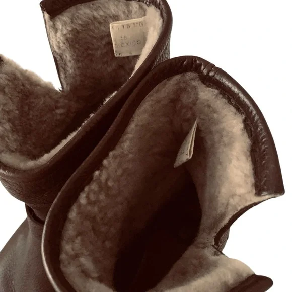 Frye Leather Bootie. Sherpa lined. Great condition. - Picture 3 of 4